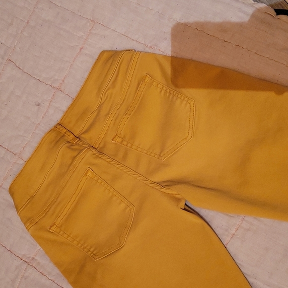Yellow Pants - Picture 4 of 4